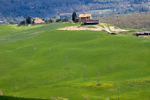 Paesaggio agricolo della campagna toscana lungo il Valdarno